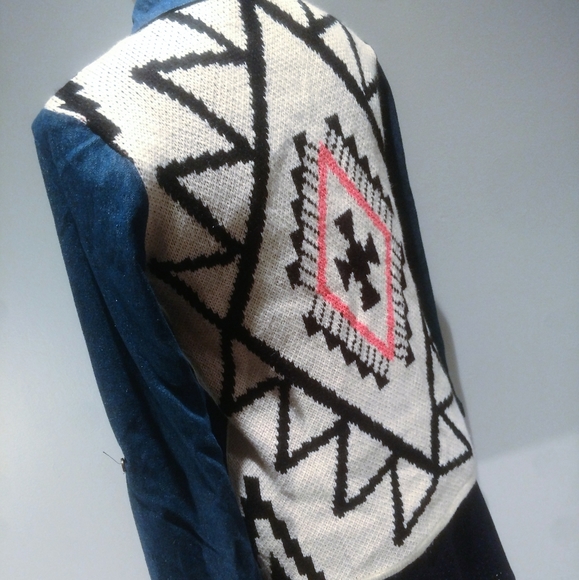 Filly Flair Women Denim Jacket - Picture 2 of 6